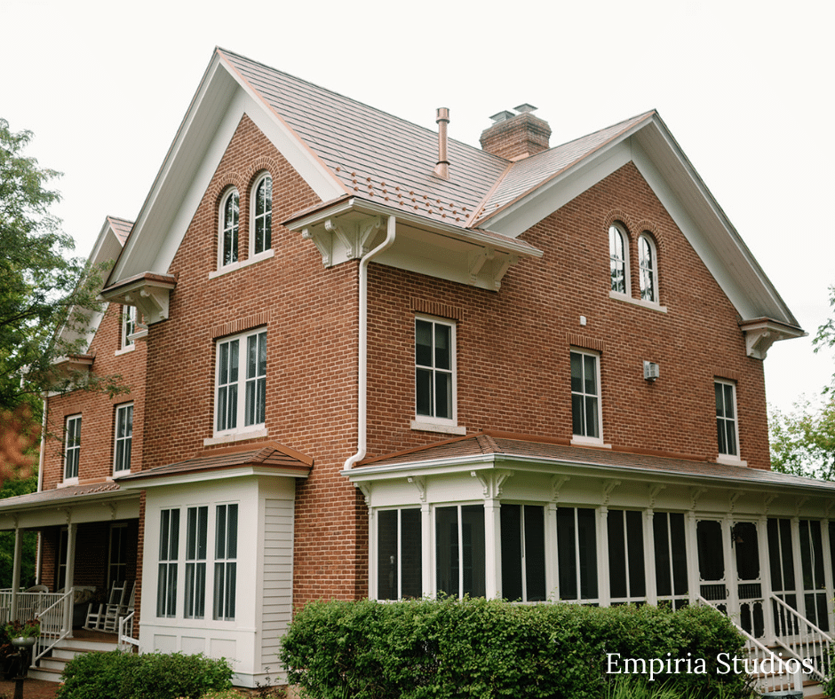 Best MN Bed and Breakfast near Red Wing at the Round Barn Farm.