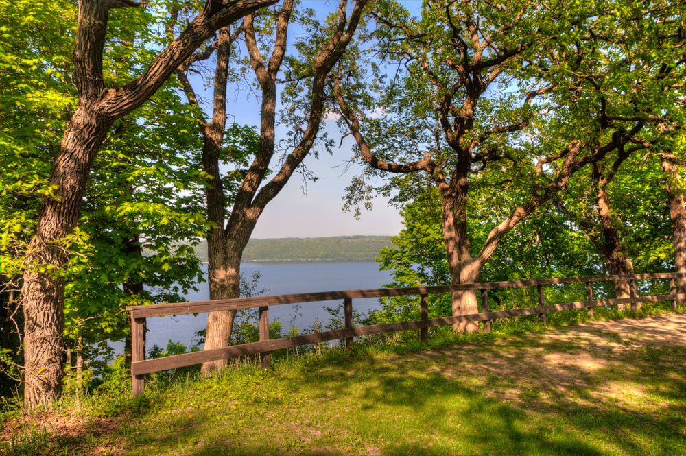 Gorgeous views of the Mississippi River from Frontenac State Park in Red Wing, Minnesota