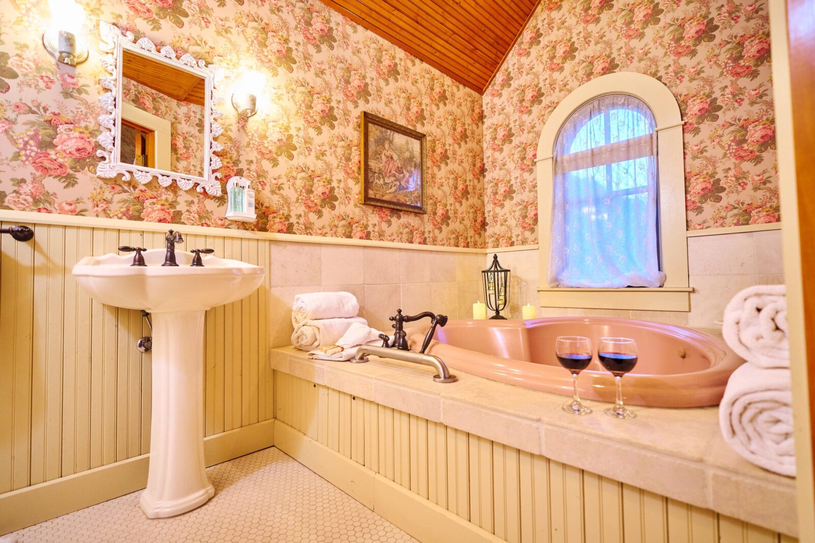 The Hearts and Flowers Suite two person heart shaped jacuzzi.